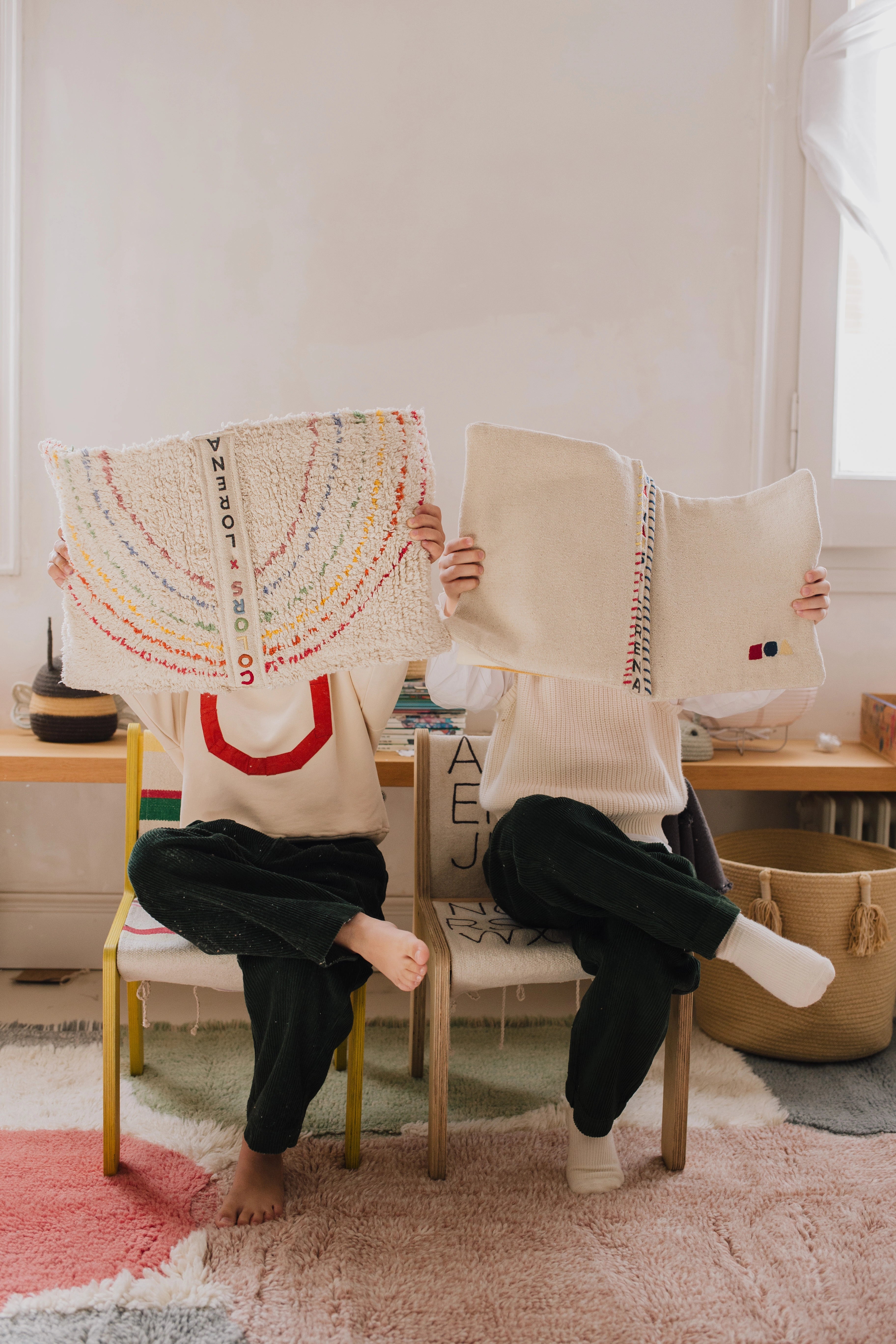 Książka sensoryczna montessori kolory