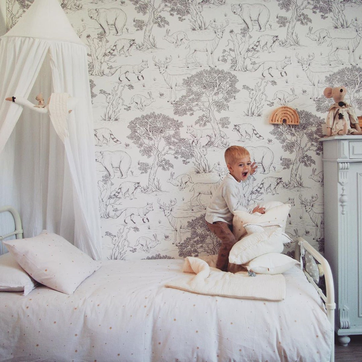 Tapeta zwierzęta leśne Animals White