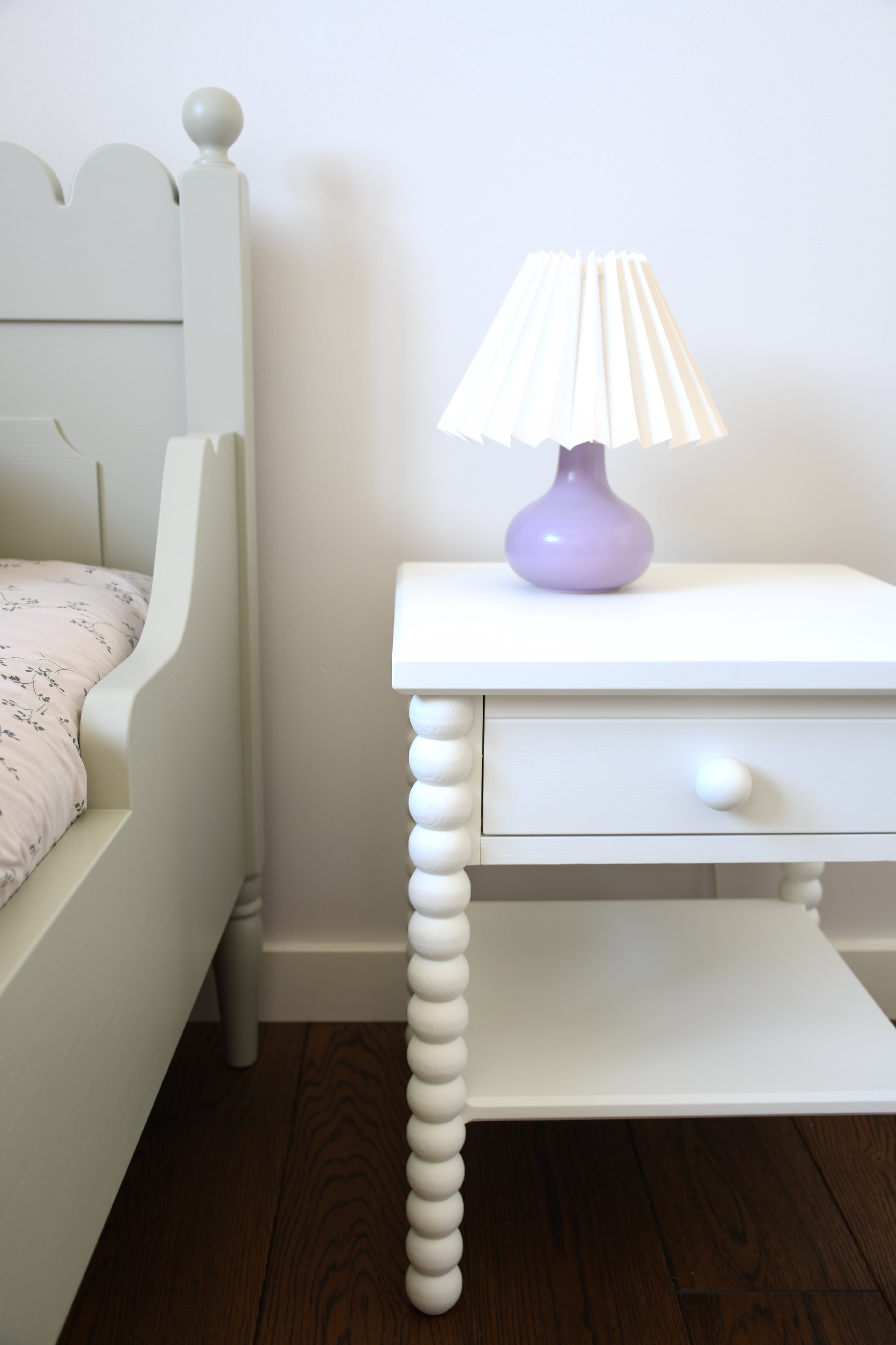 Stolik nocny Bobbin z szufladą