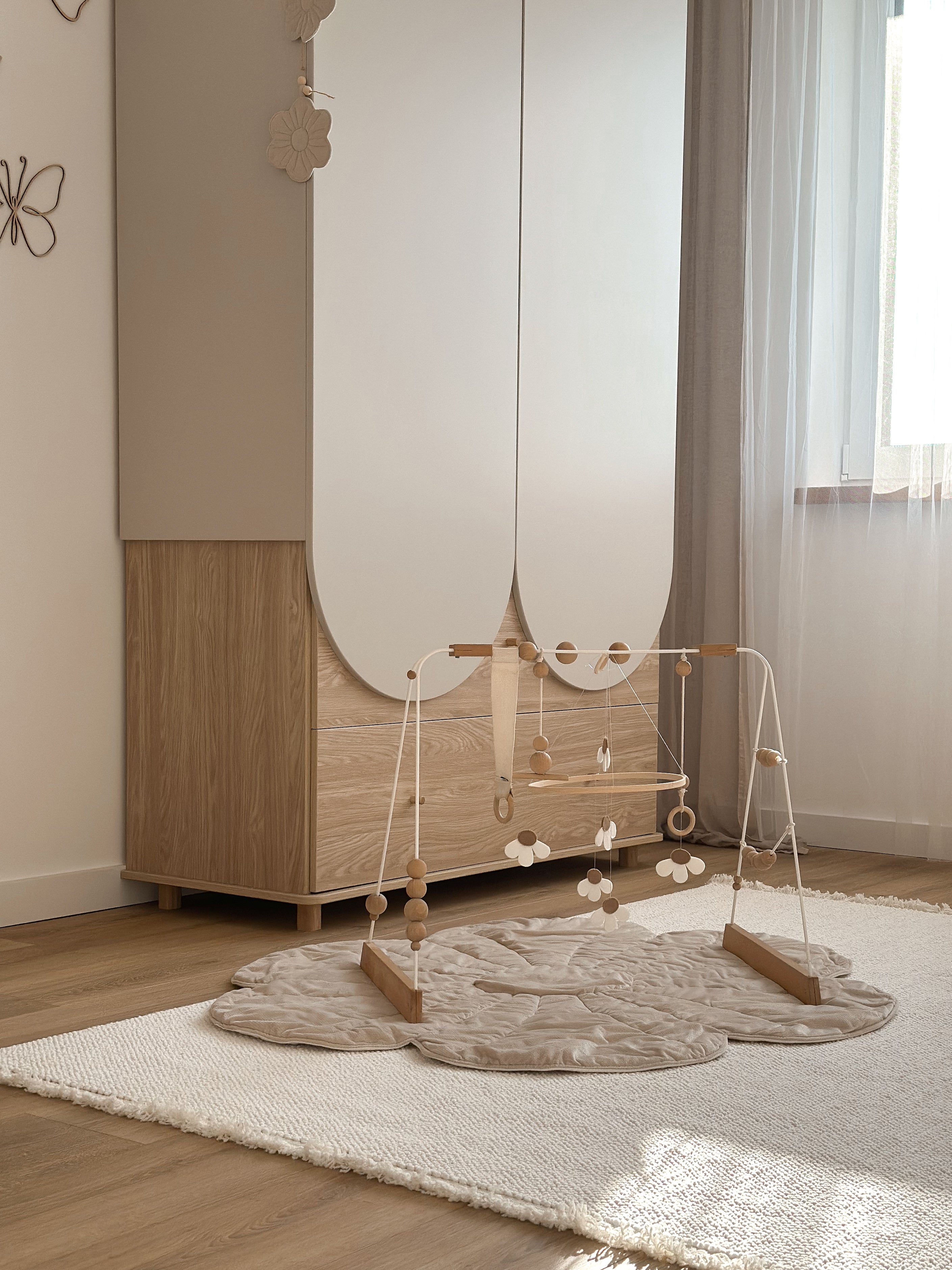 Drewniana szafa dziecięca z szufladami Bloom duża