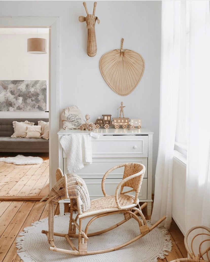 Komoda z przewijakiem ecru frezowana Bianka