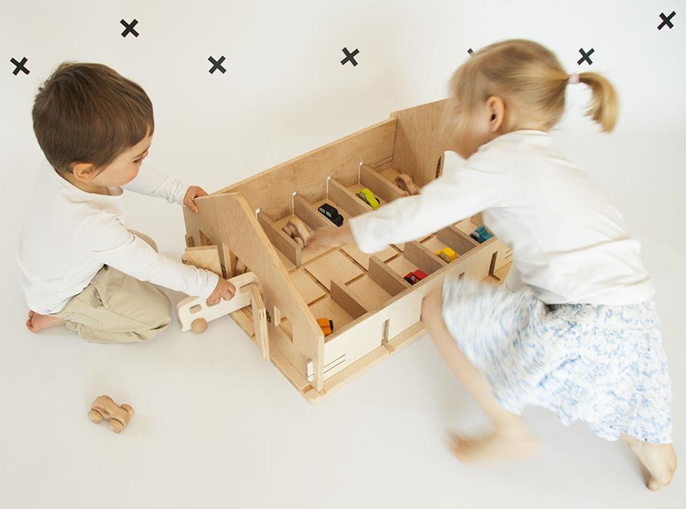 Mini farma - drewniana zagroda w stylu montessori