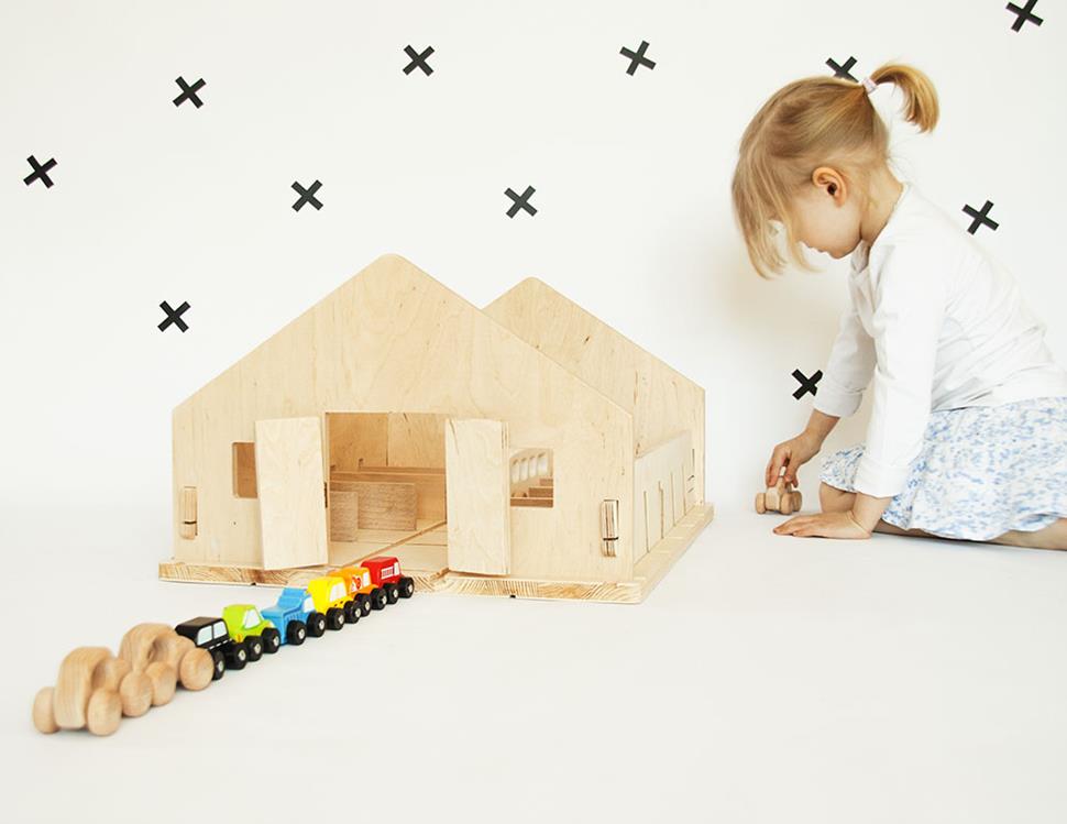 Mini farma - drewniana zagroda w stylu montessori