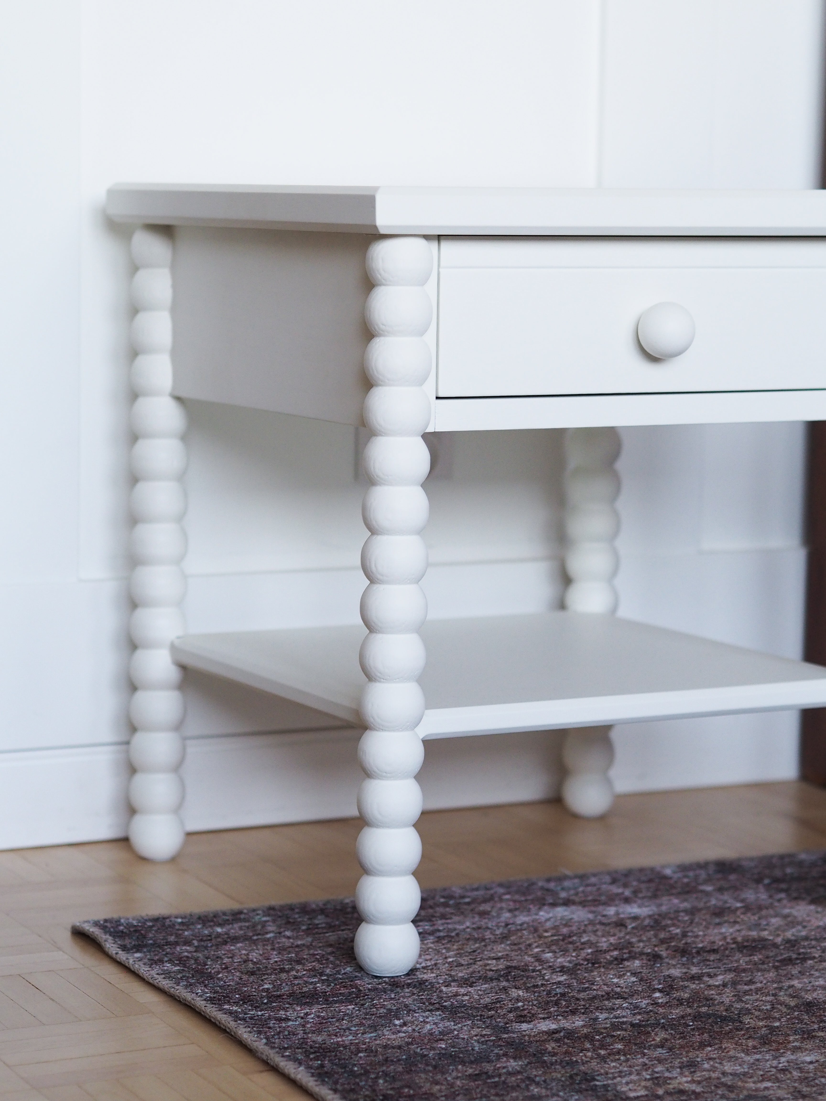 Stolik nocny Bobbin z szufladą