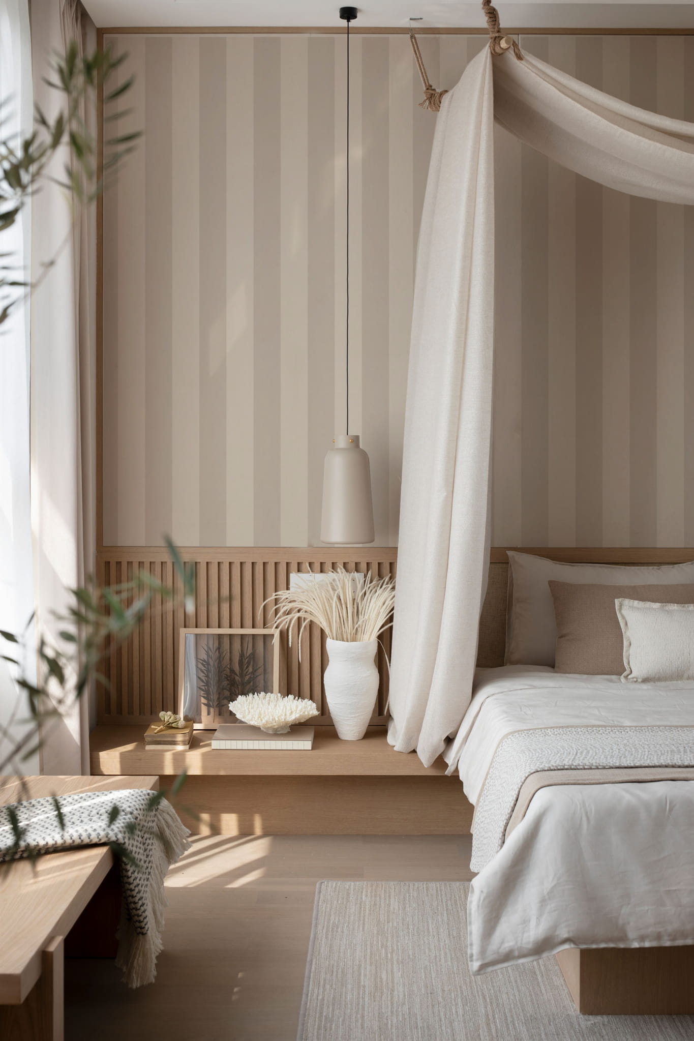 Tapeta kremowe paski