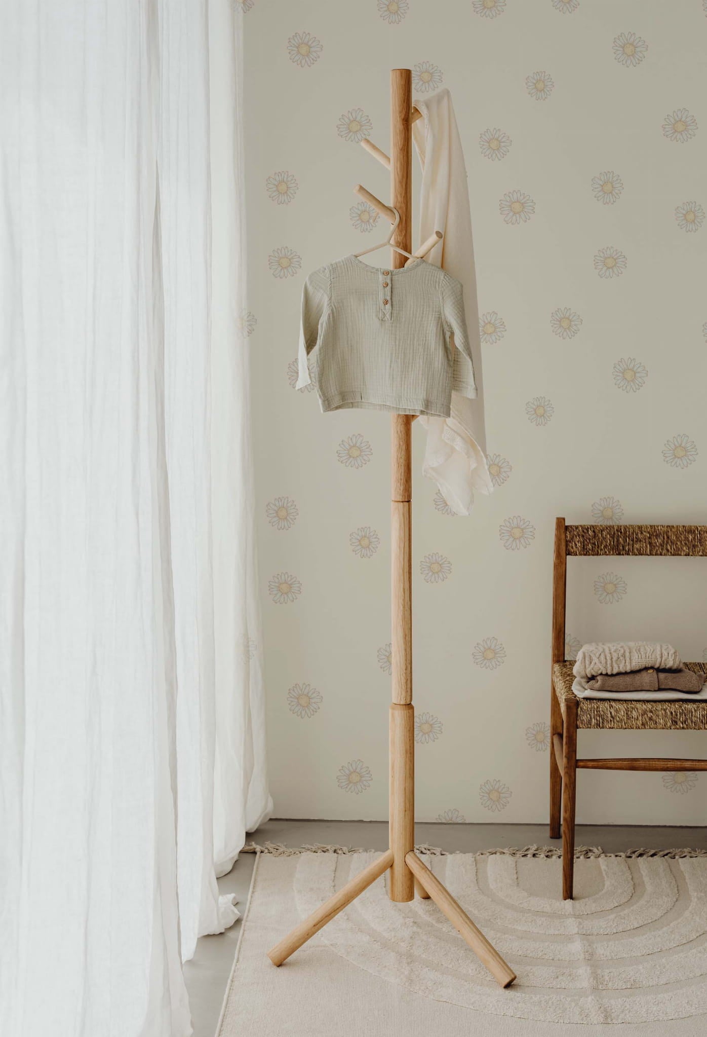 Tapeta drobne stokrotki beż