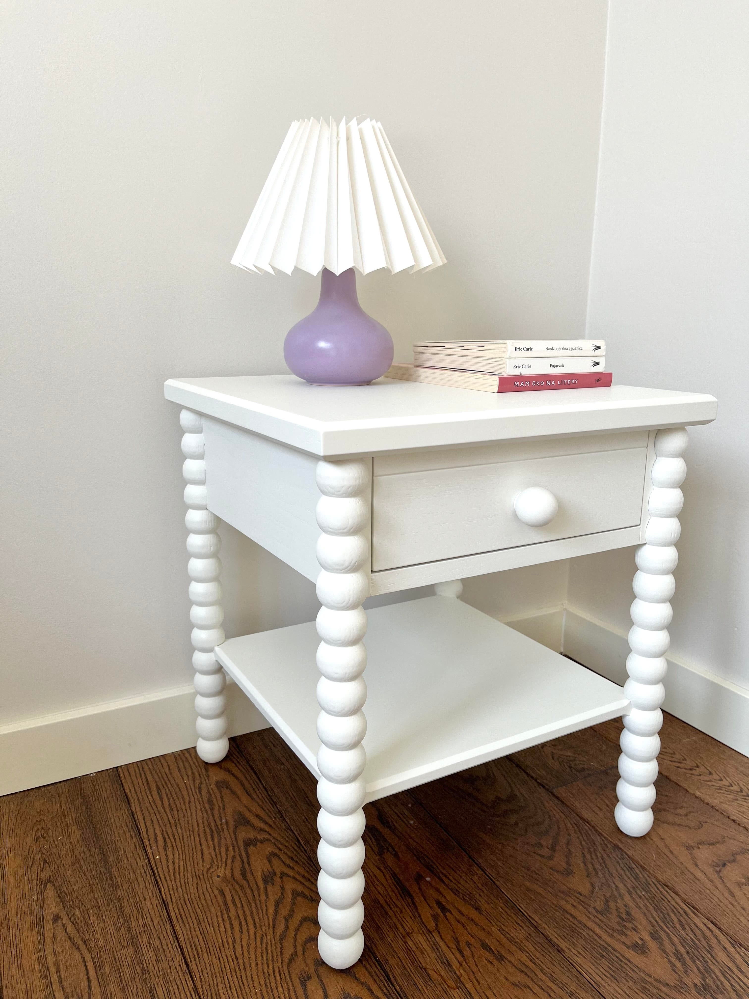 Stolik nocny Bobbin z szufladą