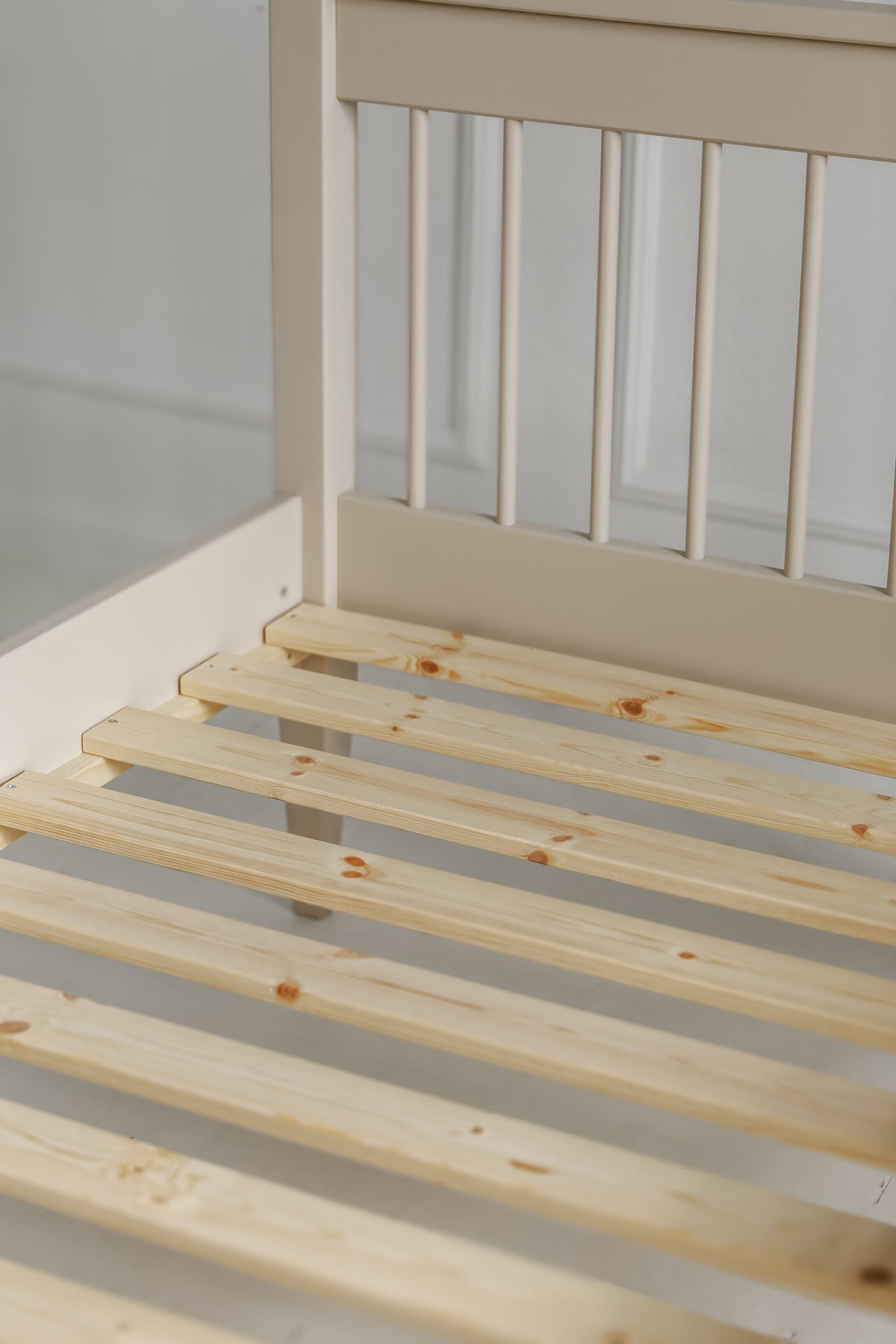 Łóżko 90x200 cm z pojemnikiem Carmela