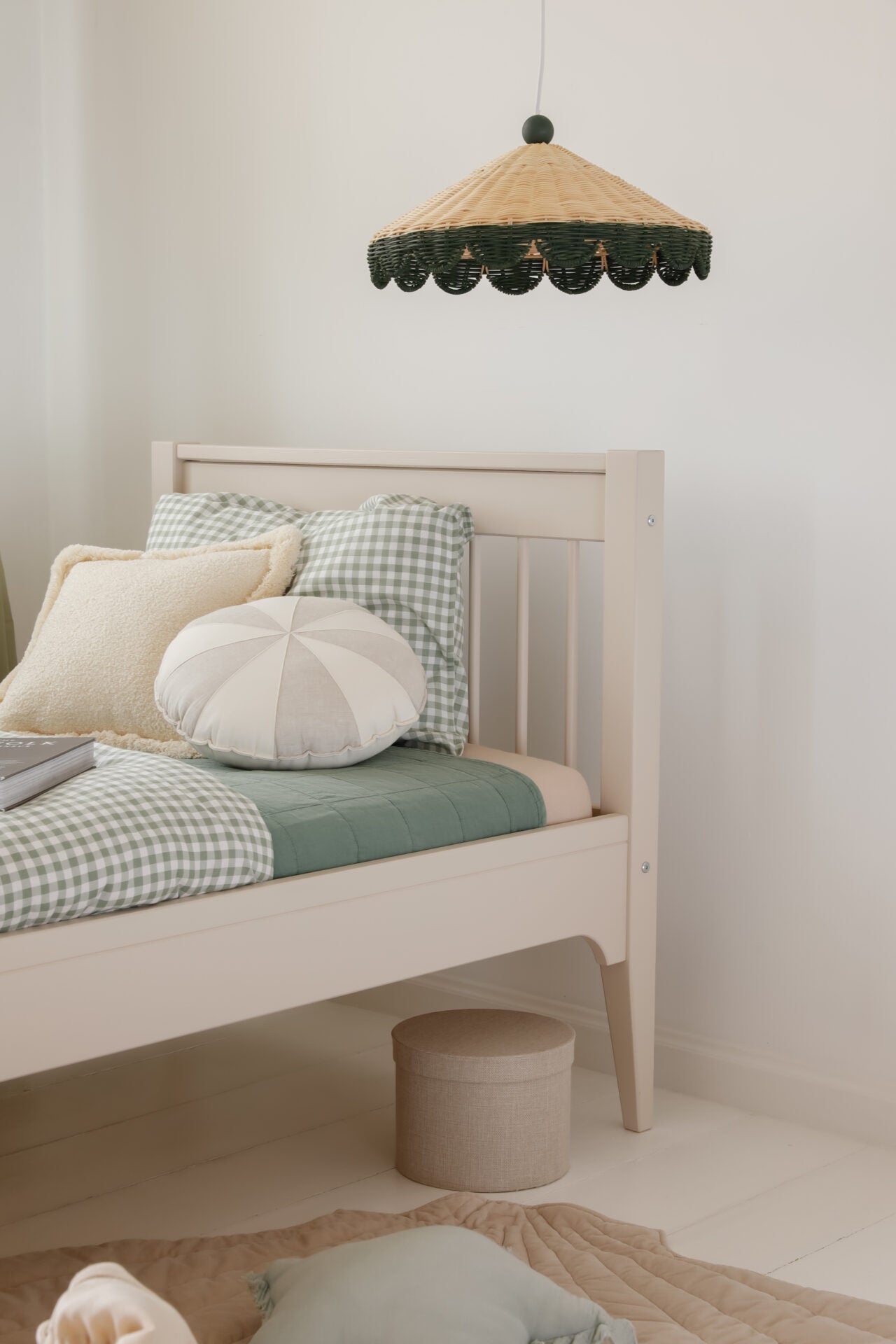 Łóżko 90x200 cm z pojemnikiem Carmela