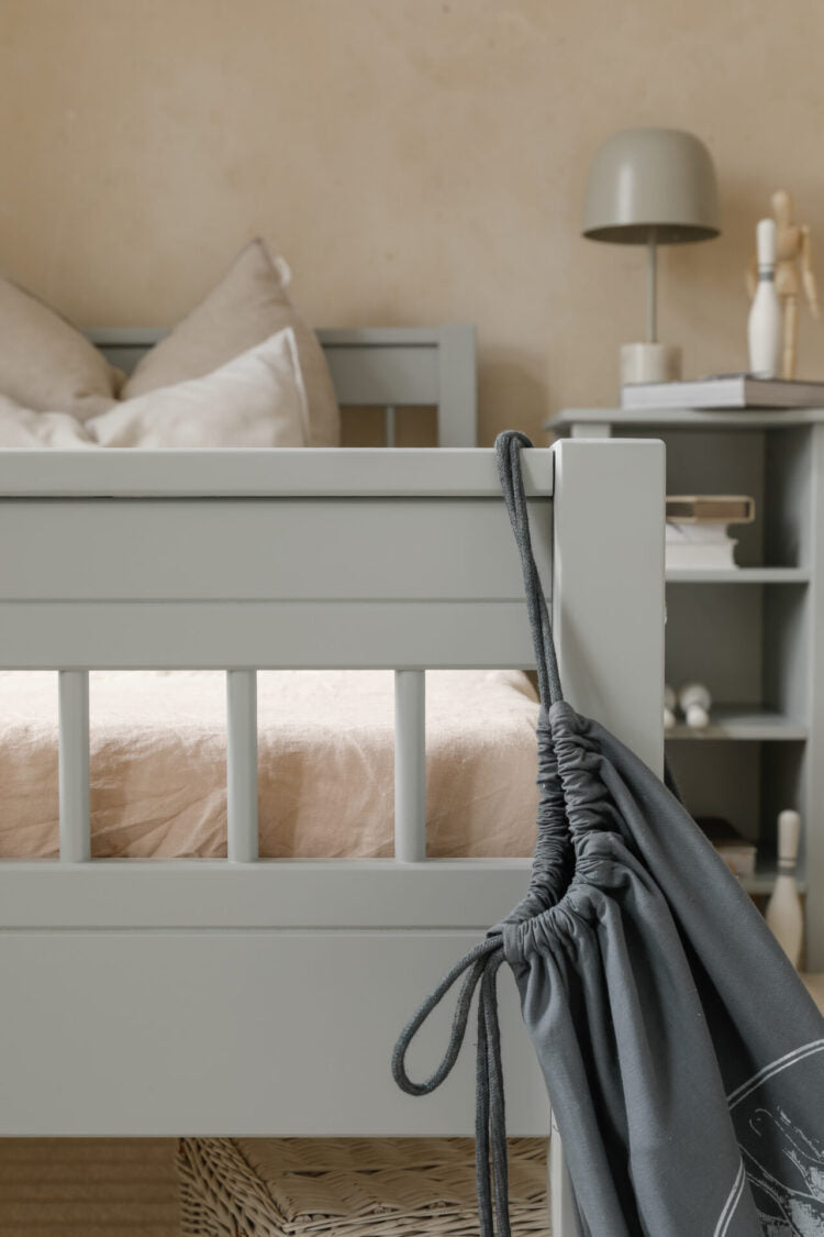 Łóżko 90x200 cm z pojemnikiem Carmela