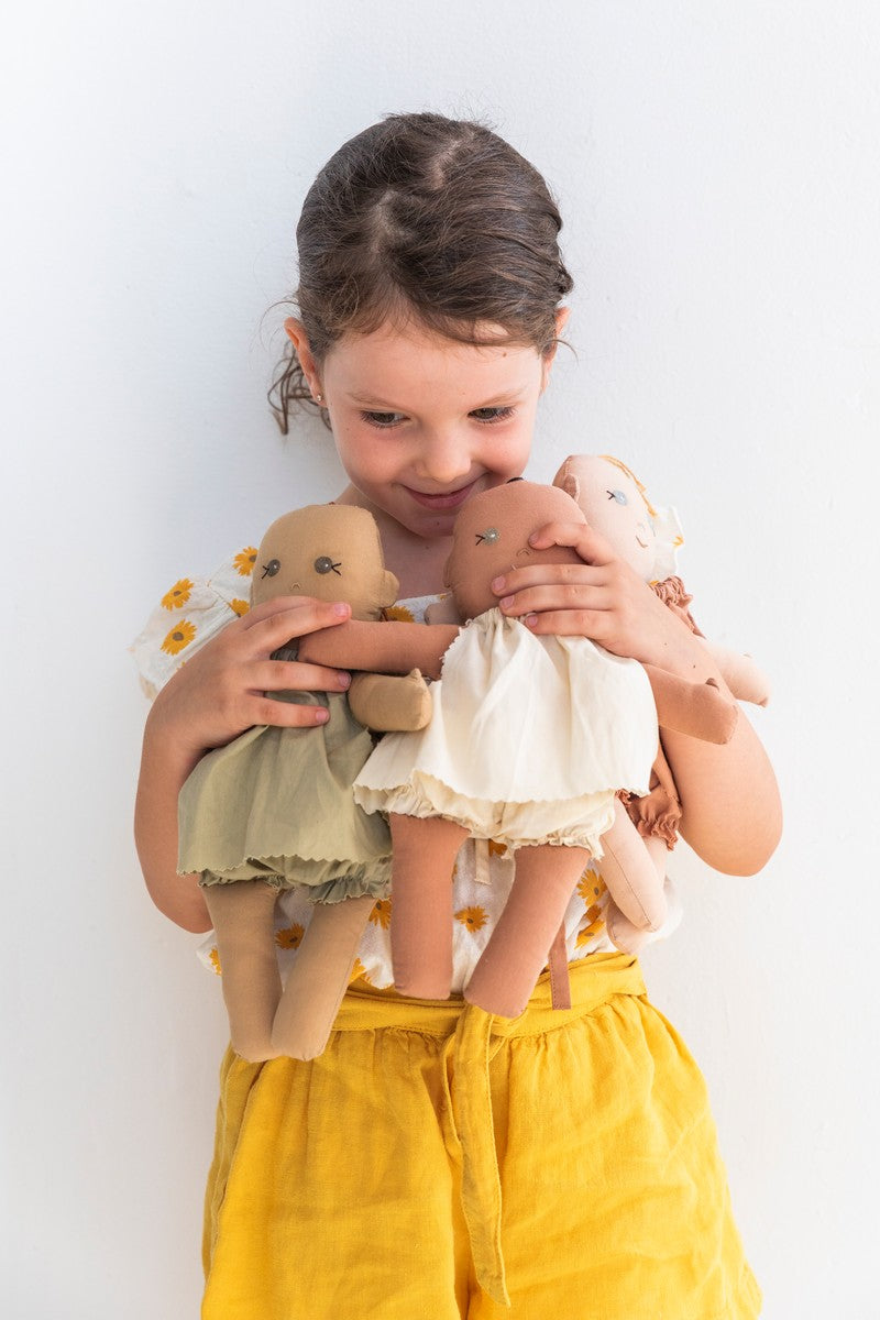 Mini Lorena Zestaw z lalką Nari i akcesoriami