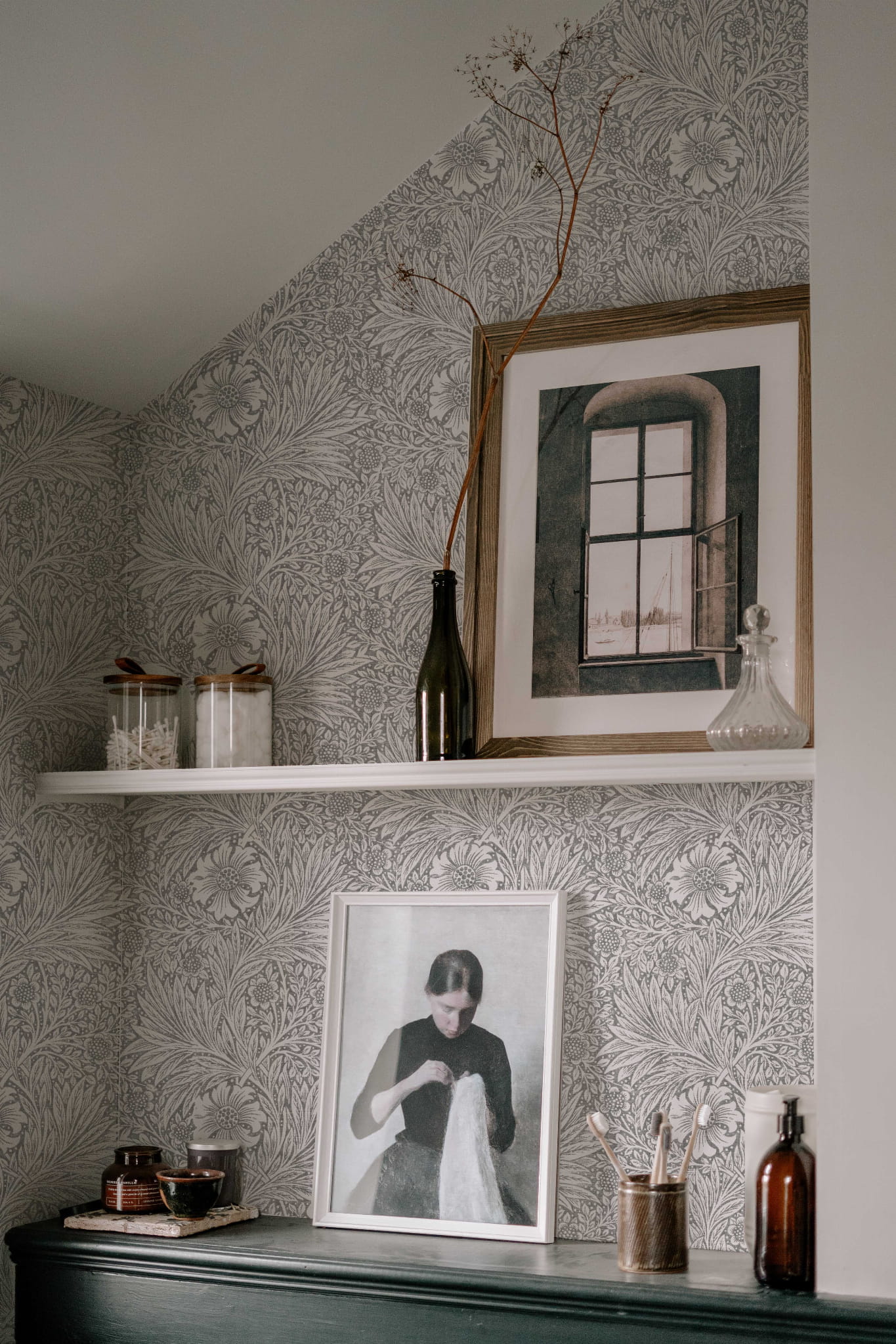 Tapeta kwiaty William Morris szarość