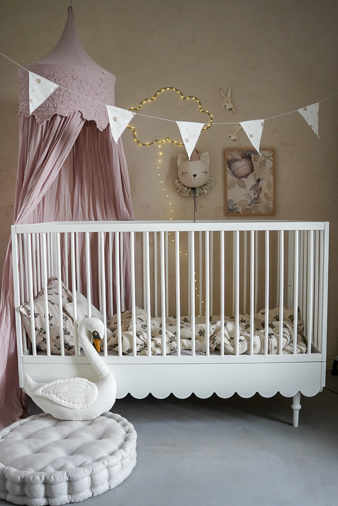 Łóżeczko niemowlęce z funkcją tapczanika 140 x 70 cm Babushka