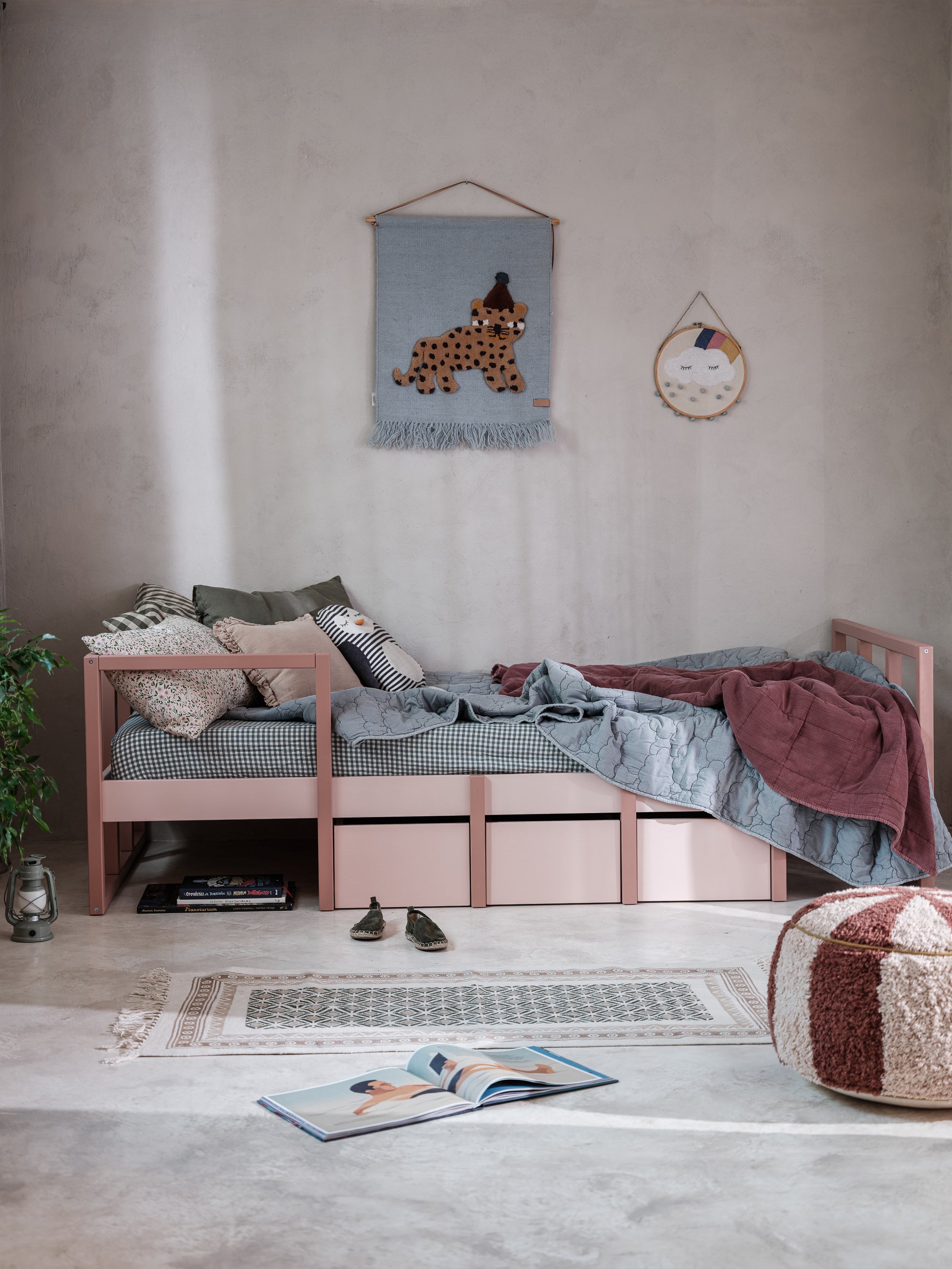 Drewniane łóżko dziecięce zielone/różowe 90x200 cm Tweens