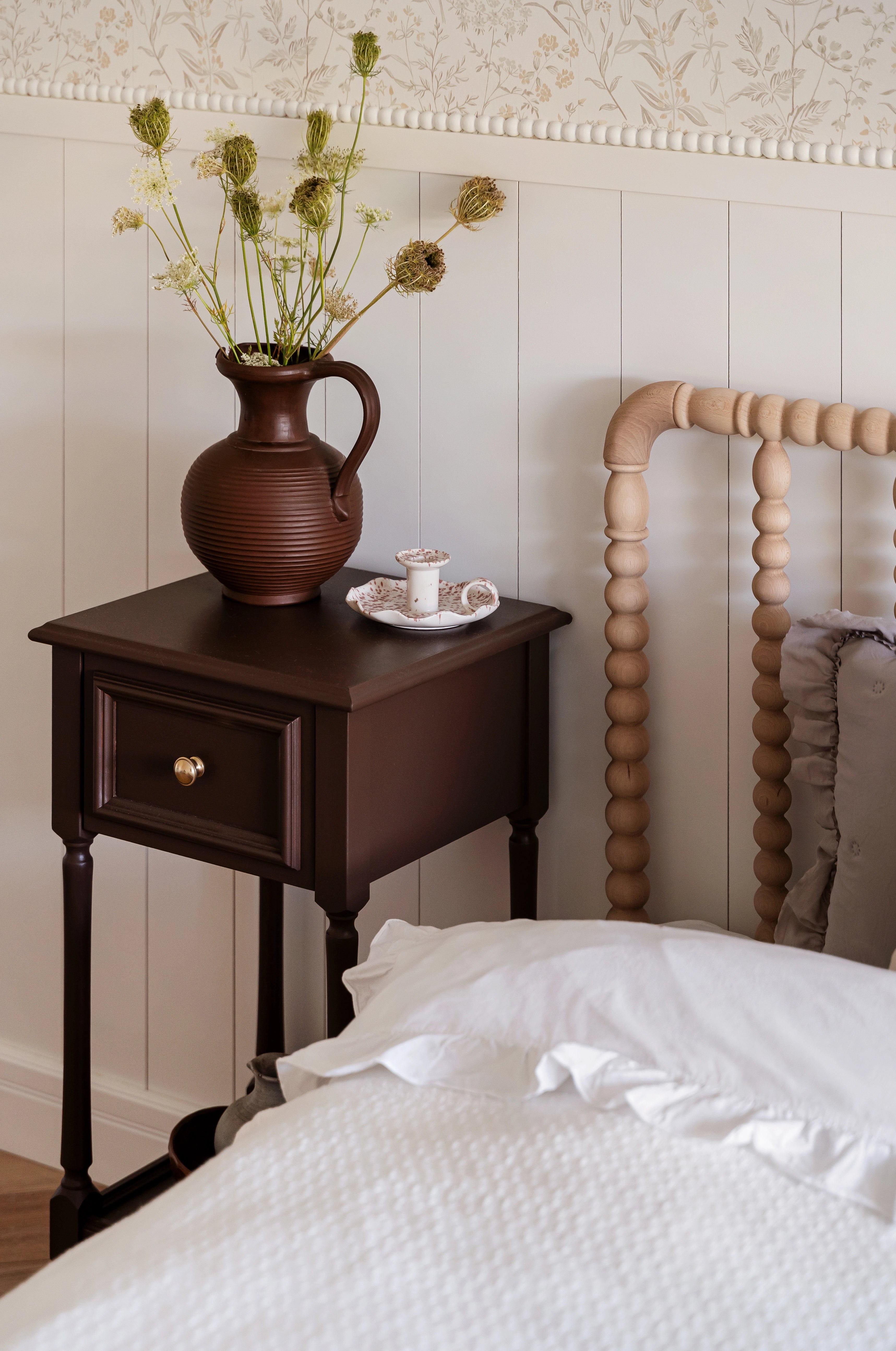 Dębowe łóżko szpulowe Charlotte