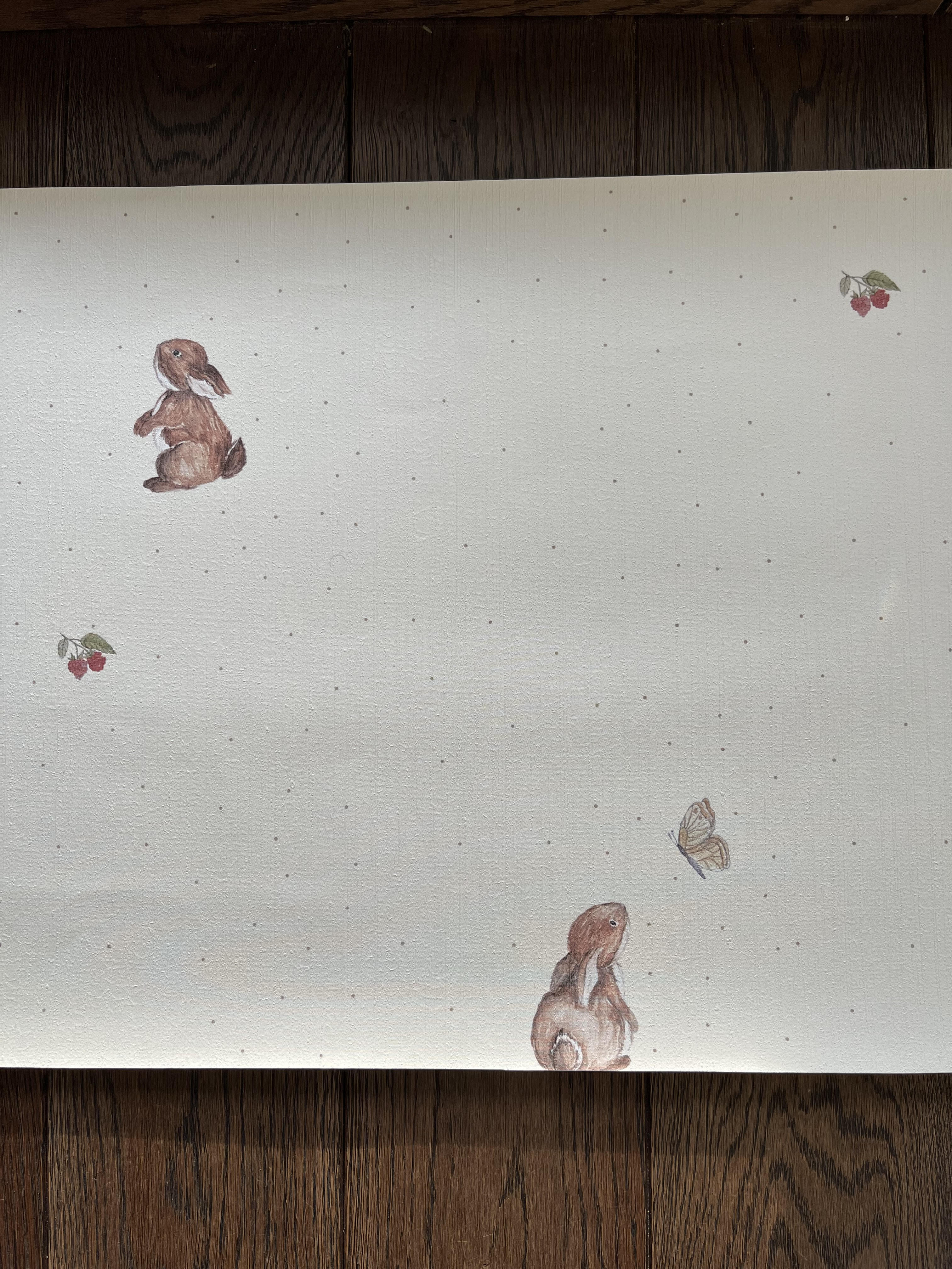 Tapeta króliczki i malinki w kropki