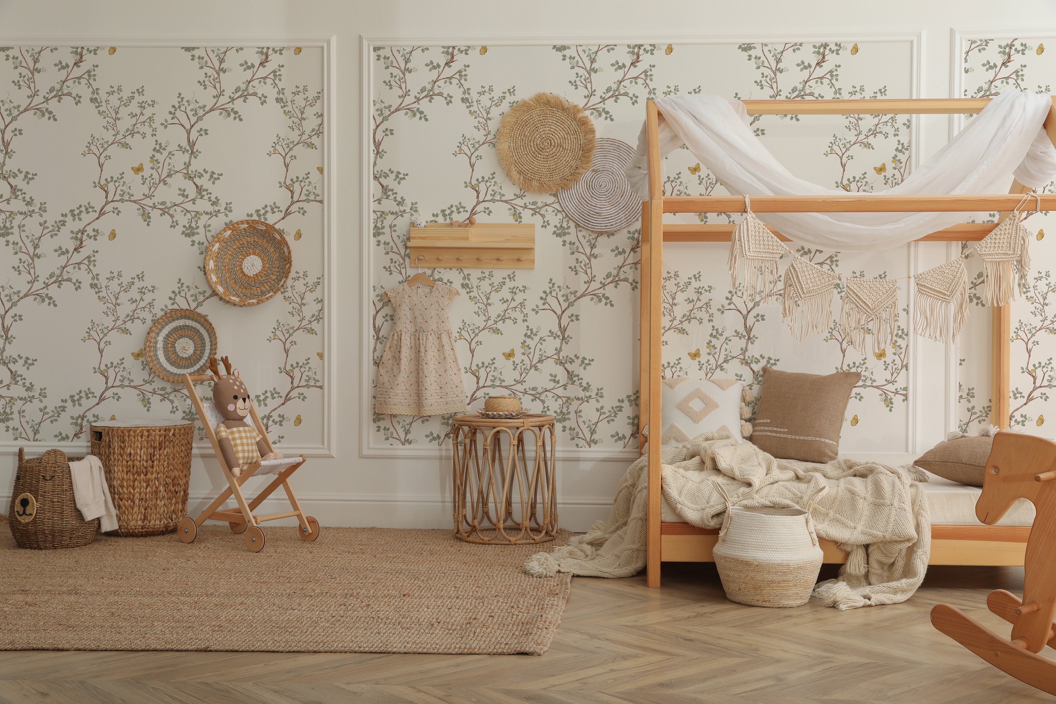 Tapeta wśród drzew