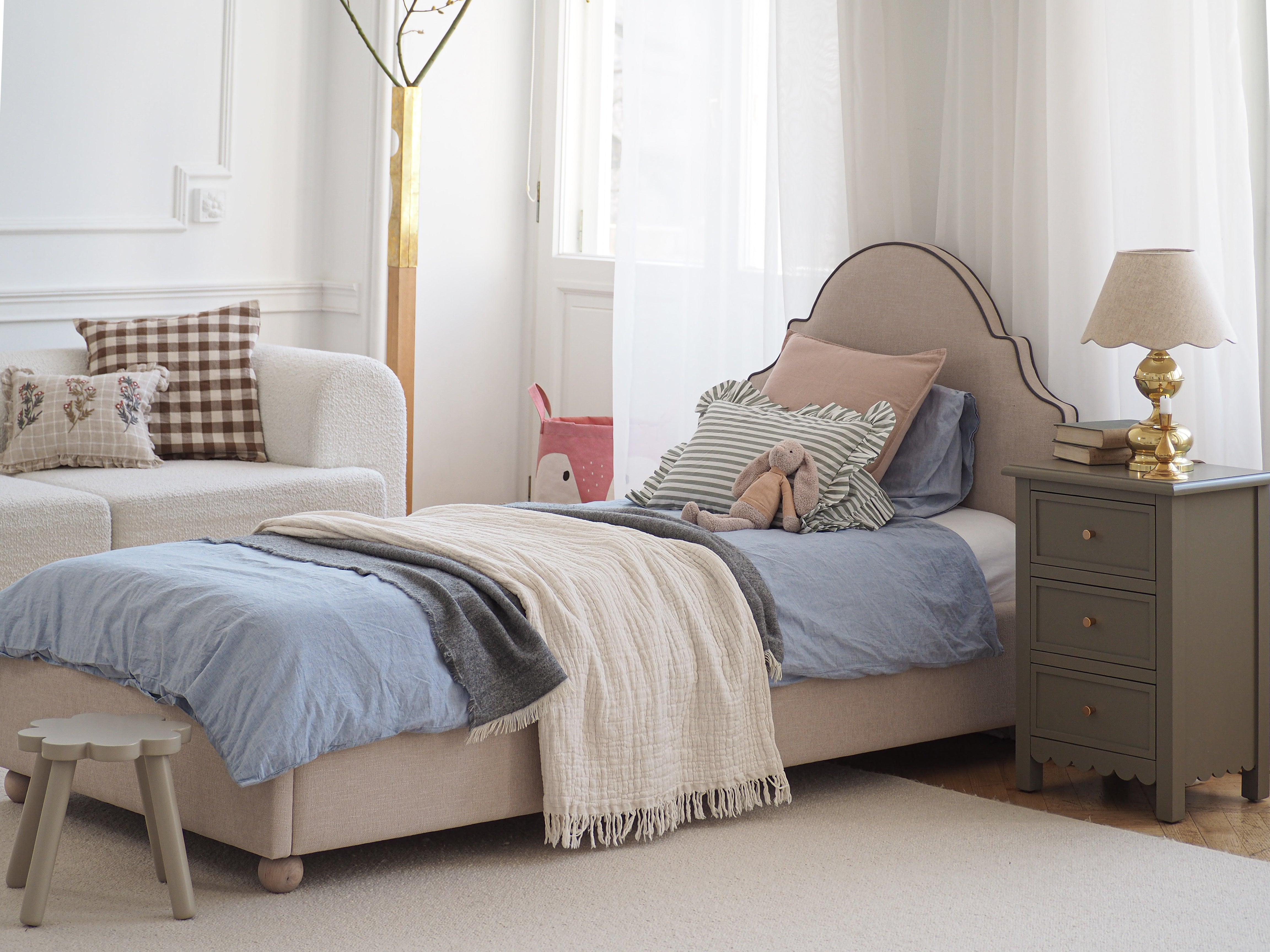 Łóżko tapicerowane Emma