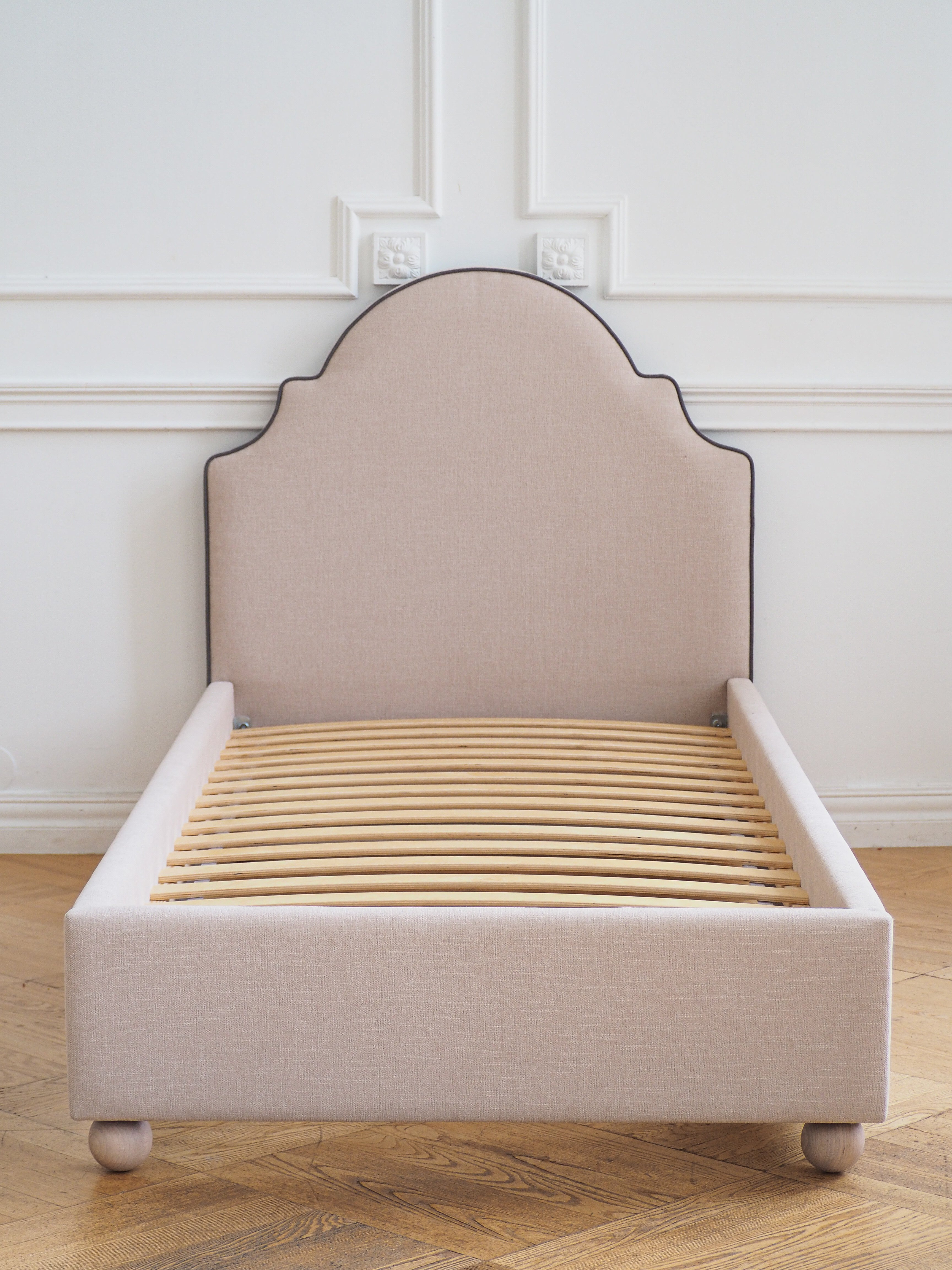 Łóżko tapicerowane Emma